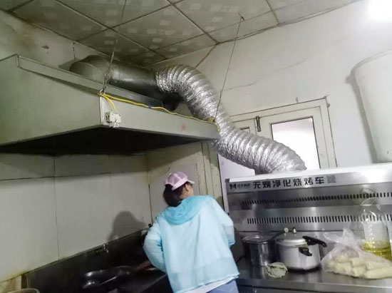 小山街道全面摸排督導油煙凈化設施