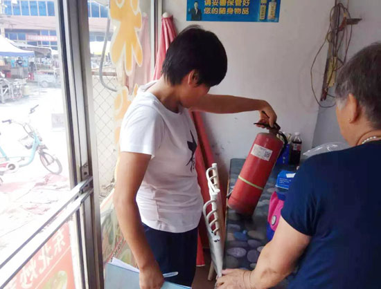 小山街道全面摸排督導油煙凈化設施