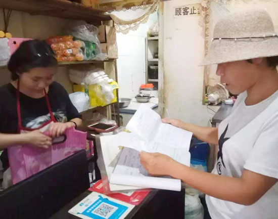 小山街道全面摸排督導油煙凈化設施