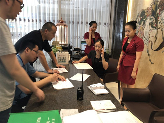 仁壽縣食藥監局開展餐飲油煙治理集中突擊行動
