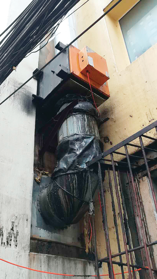江城市城市管理執法第二支隊治理飯店油煙擾民
