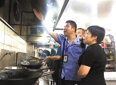 平頂山市新華區食藥監局檢查油煙凈化裝置