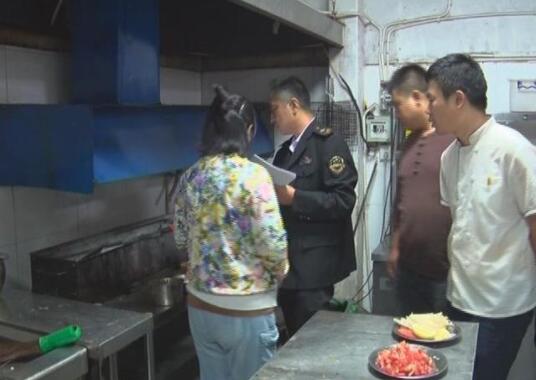 睢縣開展餐飲經營場所油煙治理突擊夜查活動