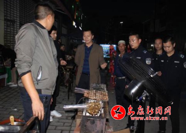 安康市漢濱區老城街道開展餐飲油煙專項整治