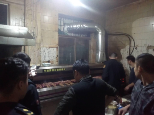 濟陽大隊開展夜間餐飲油煙整治行動