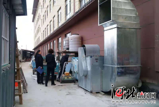 魏縣組建“巾幗”中隊治理餐飲油煙