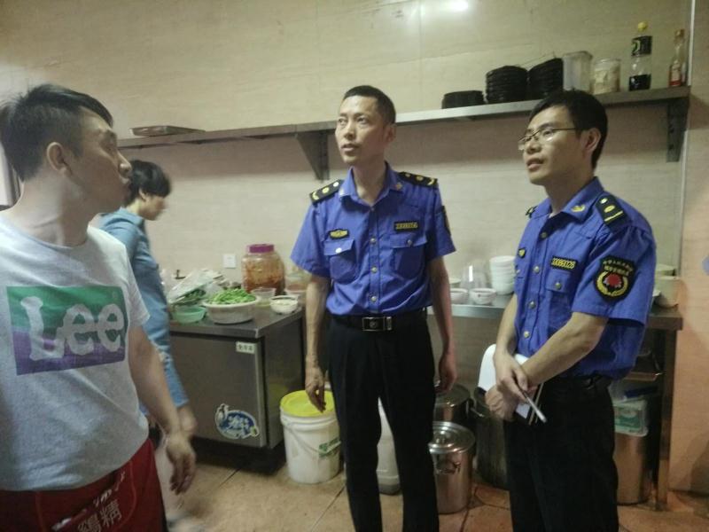 開化縣綜合行政執法局“六個強化”全力推進城市油煙污染治理
