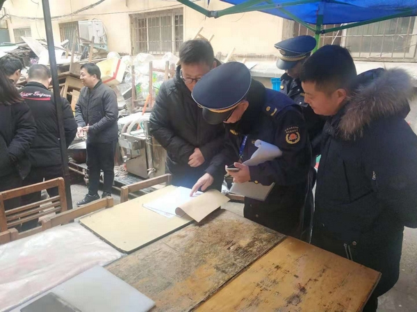 鄭州市精細辦張建林處長帶隊檢查石佛辦事處餐飲油煙凈化開展情況