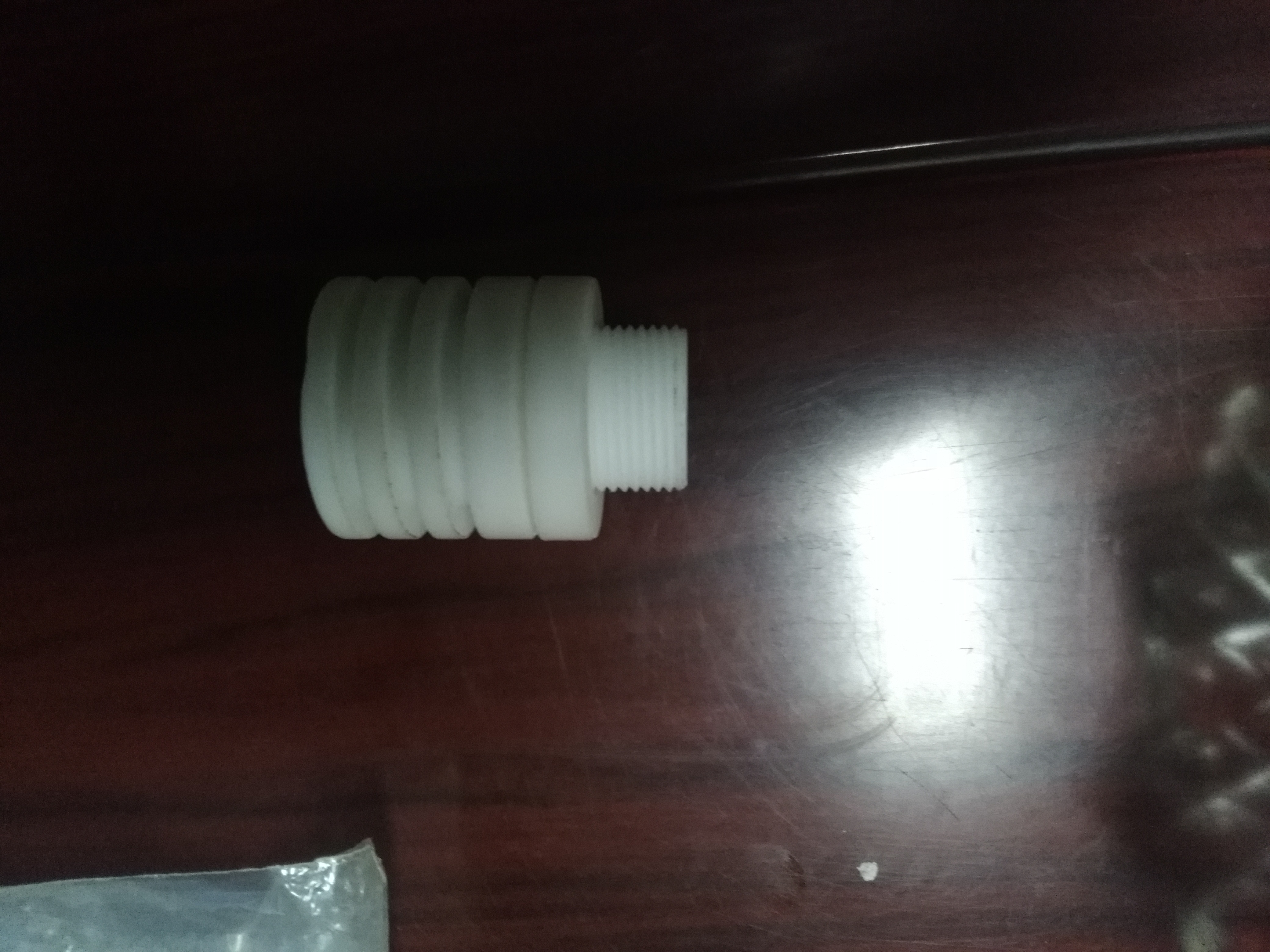 藍博同創來和您聊聊廚房油煙凈化器高壓輸出絕緣子