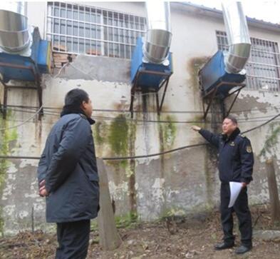 通許縣城市管理執法大隊開展油煙凈化設施安裝使用情況檢查