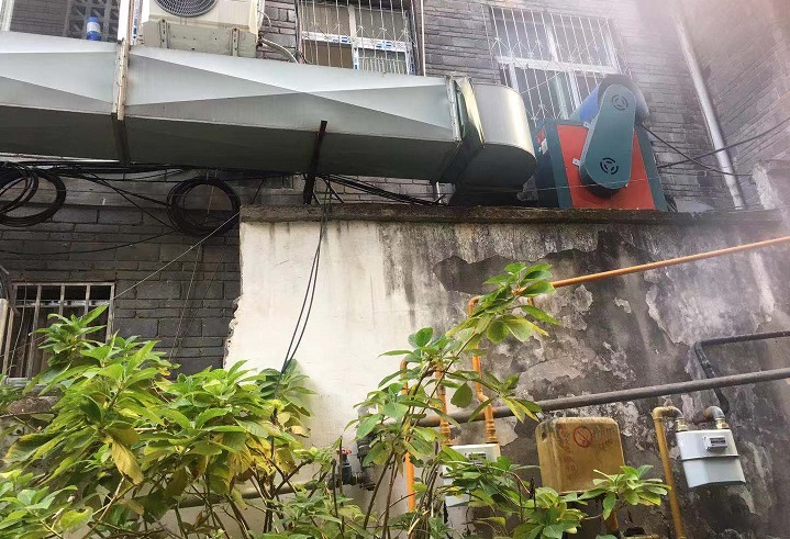 開江縣城管綜合執法大隊多措并舉開展餐飲業油煙治理工作