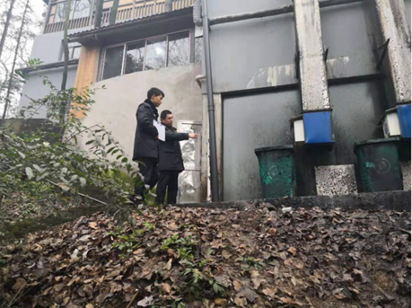 常德經開區城管局開展餐飲油煙集中整治行動