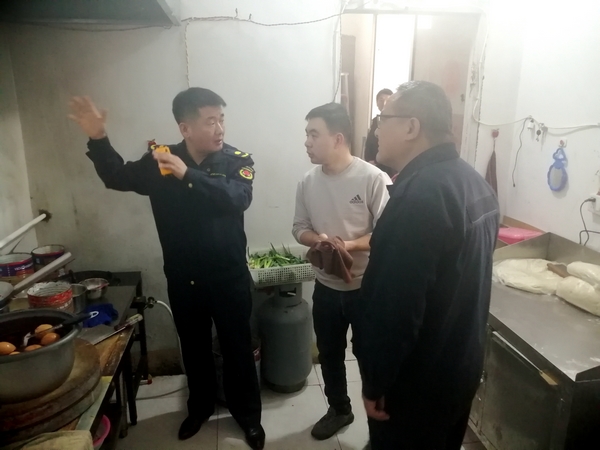 滕州市龍泉街道組織開展餐飲業油煙大氣污染專項排查工作