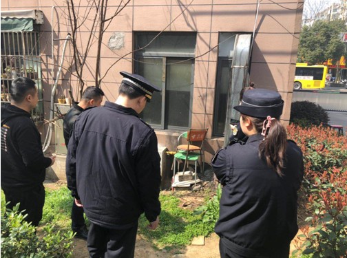 貴池區執法局開展餐飲油煙污染案件“回頭看”工作