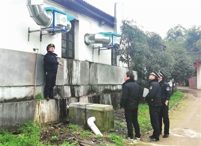 武義縣綜合行政執法局開展餐飲油煙專項整治行動