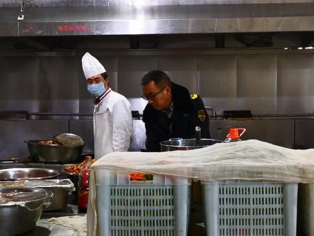 晉源區開展餐飲油煙污染綜合整治