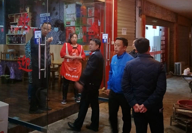 鎮遠縣開展城區重點區域社會生活噪音、油煙的巡查工作