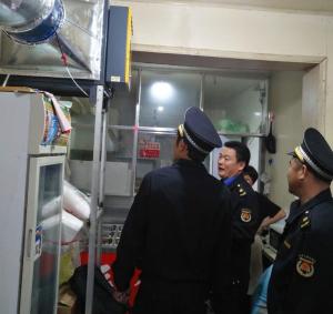 蘭山區綜合行政執法局多措并舉強力推進餐飲油煙整治