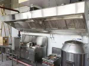 霍州市市場監管局檢查餐飲單位油煙凈化治理情況