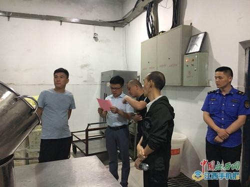 武寧縣多部門聯合開展城區餐飲油煙污染專項整治理工作