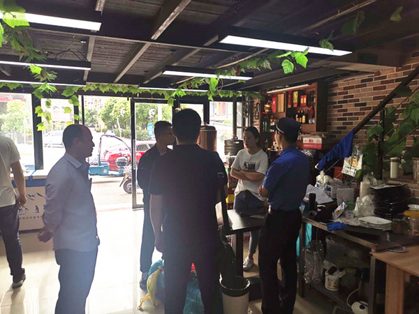 蘭江街道開展燒烤油煙治理專項檢查