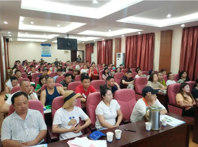 環渚街道組織召開轄區餐飲行業油煙治理專題會議