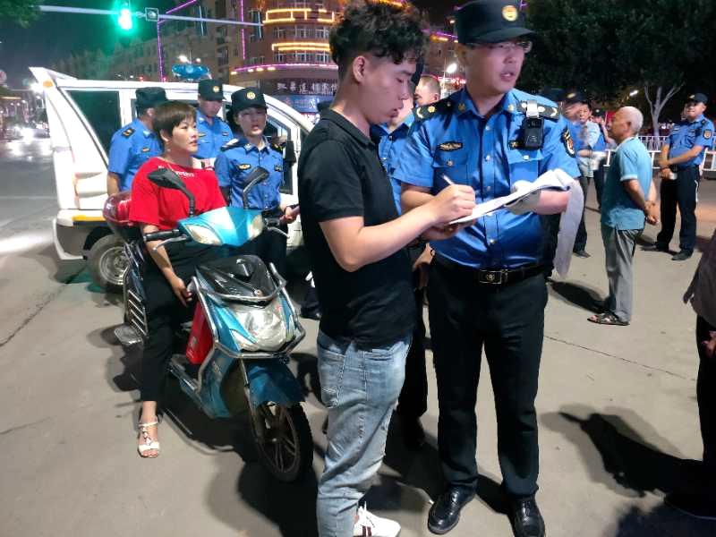 固鎮縣城市管理局開展餐飲油煙污染專項整治行動