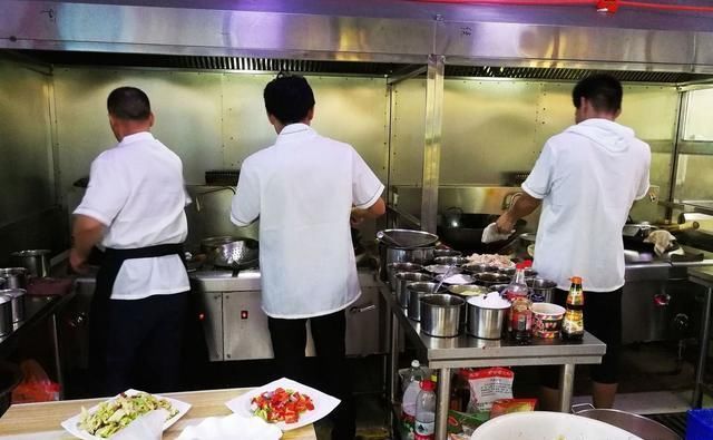 管理部門為什么要求商戶安裝油煙凈化器？