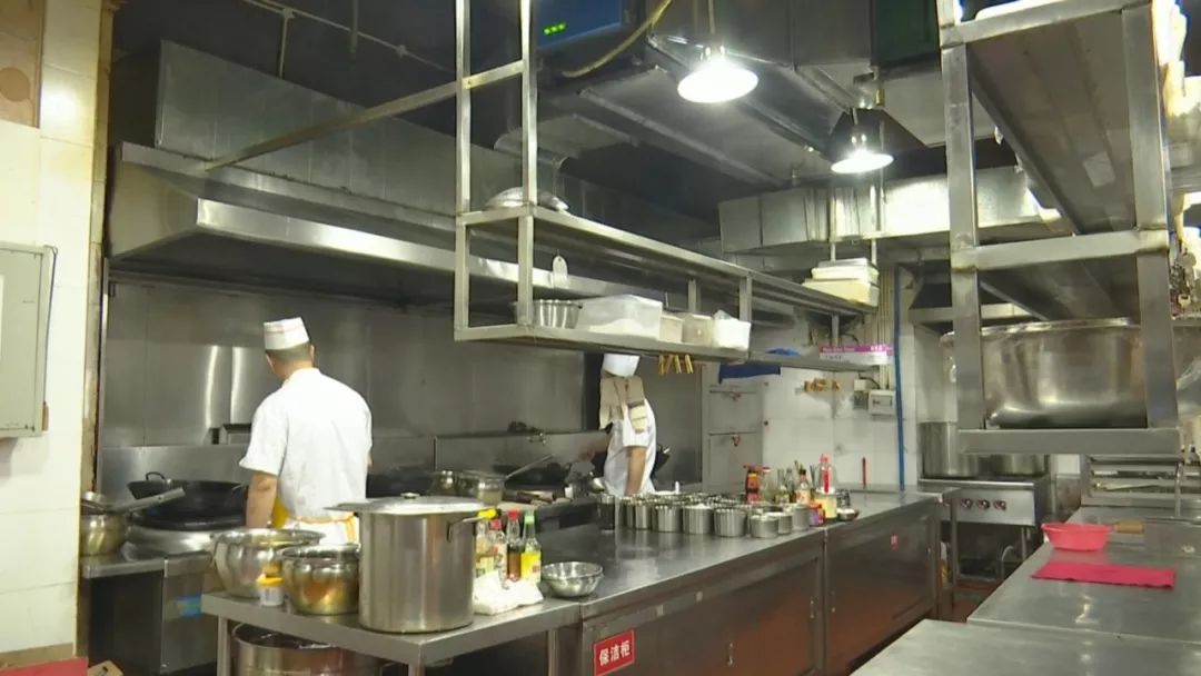 重慶市榮昌區開展餐飲油煙整治