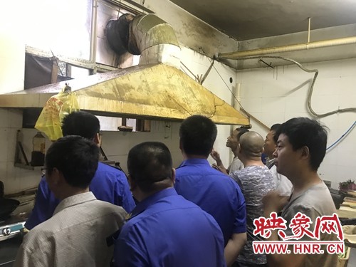 鞏義市開展油煙污染執法實地檢查
