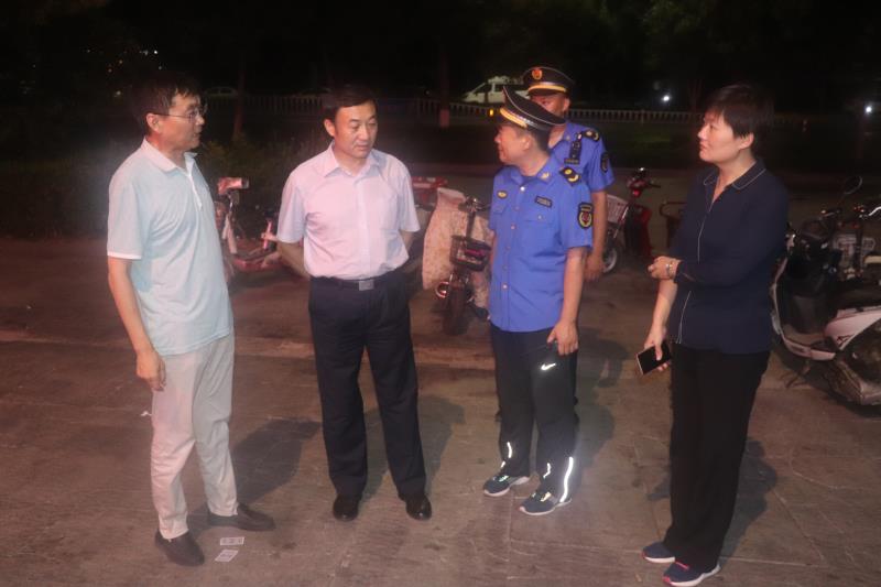 聊城市開展餐飲油煙污染夜查行動