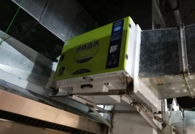 汽車城積極整改 為職工食堂安裝使用油煙凈化器