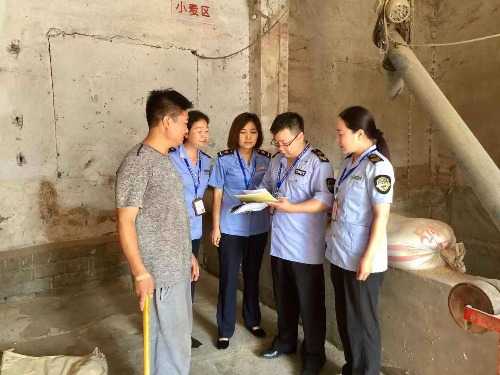 靈寶市函谷關鎮多部門聯合開展餐飲行業環保問題排查整治專項行動