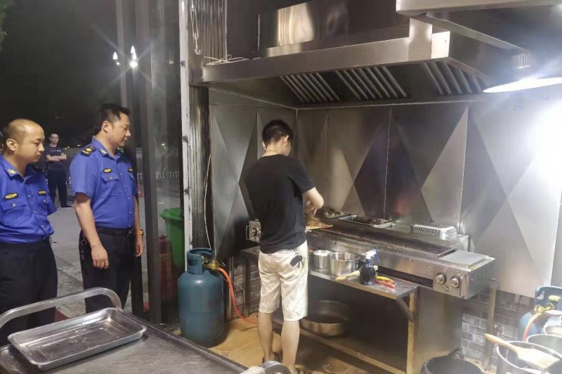 常德市經開區餐飲業油煙整治效果明顯