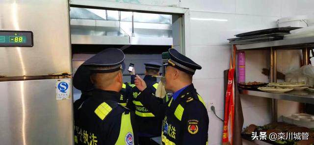 欒川縣城管局強力推進餐飲油煙污染防治工作 