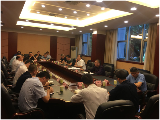 瀘州市郭慶副市長主持召開全市秸稈禁燒和油煙治理專題會議