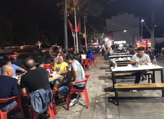 紗帽街城管中隊開展集中整治“清零行動”