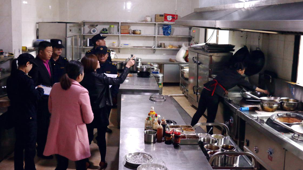 恒口示范區開展餐飲油煙污染整治工作