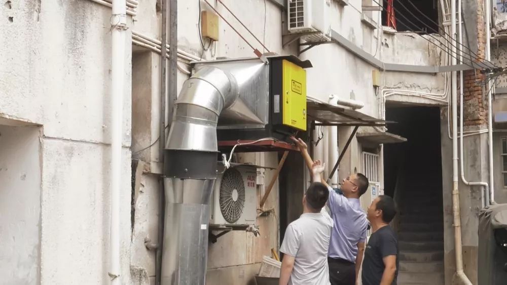 2019年馬山鎮要求餐飲業安裝高效型油煙凈化器