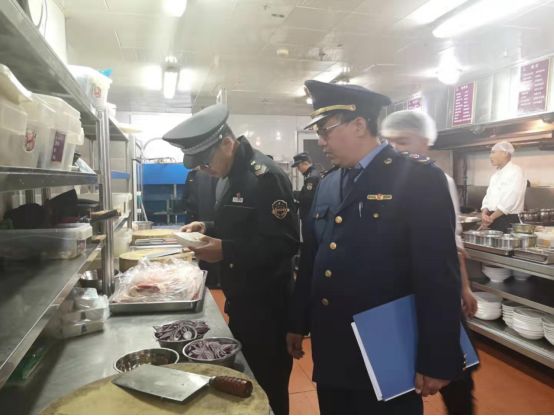 張家灣鎮吹響餐飲單位油煙整治工作“集結號”