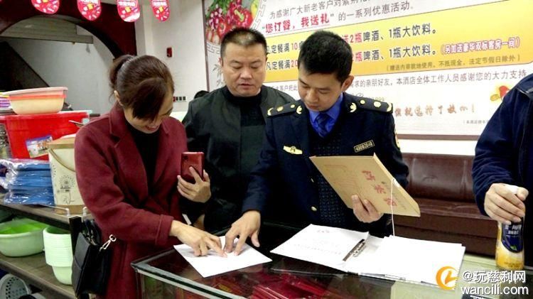 慈利縣多部門聯合檢查驗收城區餐飲場所油煙凈化設施