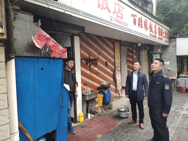 孝肅路街道開展環保綜合整治行動