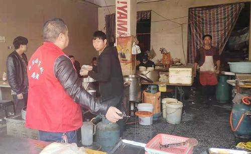 航空港區張莊辦事處多部門聯合嚴管餐飲行業