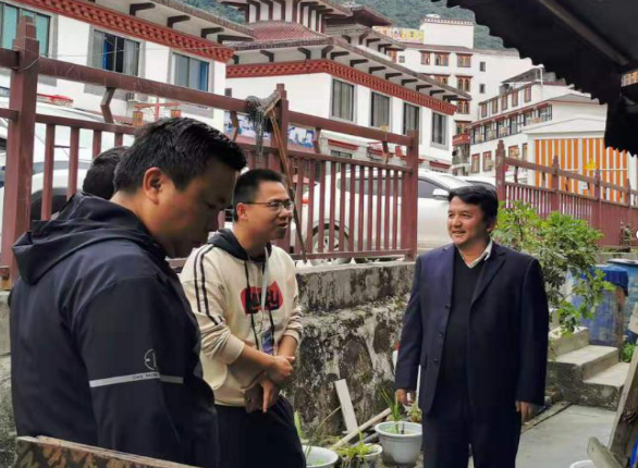 墨脫縣開展餐飲油煙排放專項整治行動