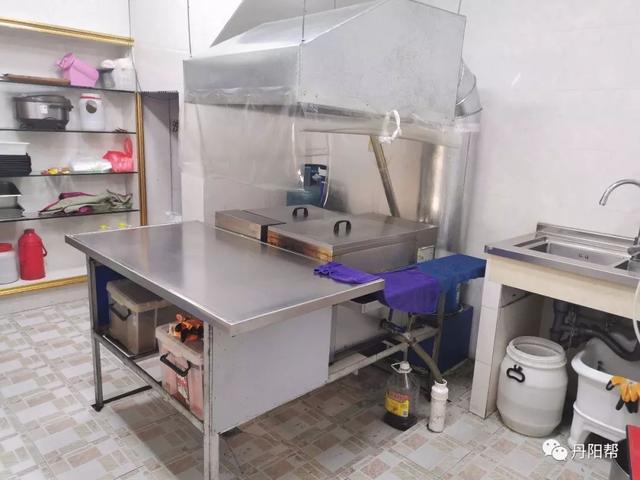 丹陽市城管局執法大隊開展油煙污染整治“回頭看”行動