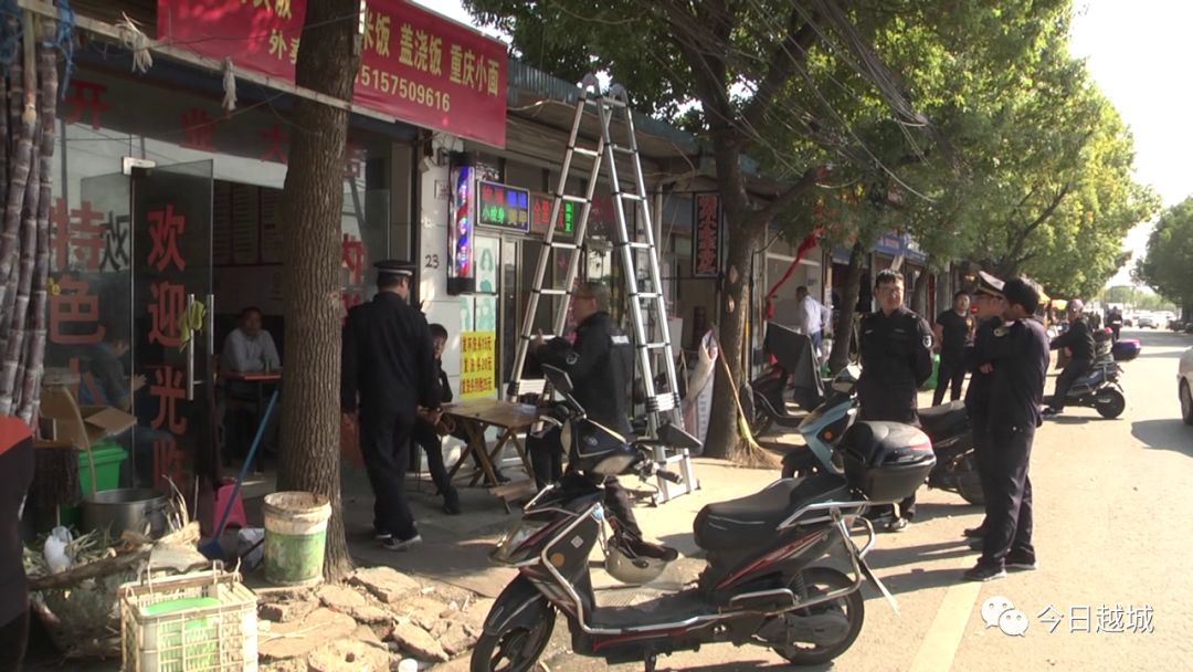 靈芝街道對餐飲行業油煙排放進行整治