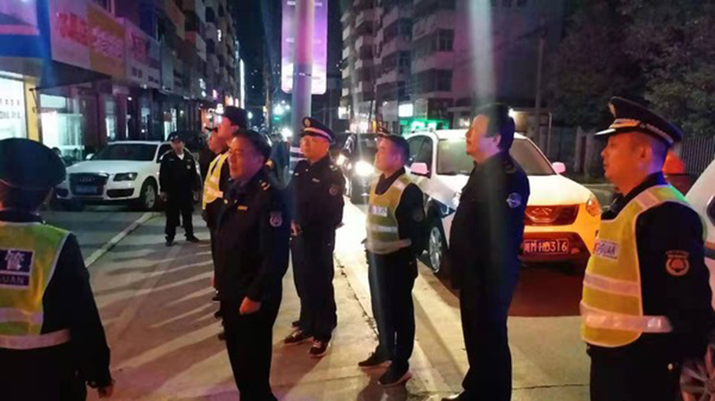 天長市多部門聯動集中整治餐飲油煙