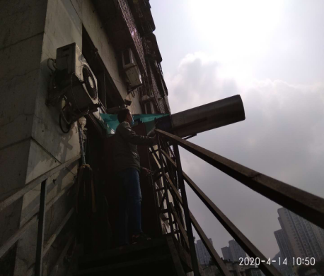 小龍坎街道積極開展餐飲單位油煙整治工作