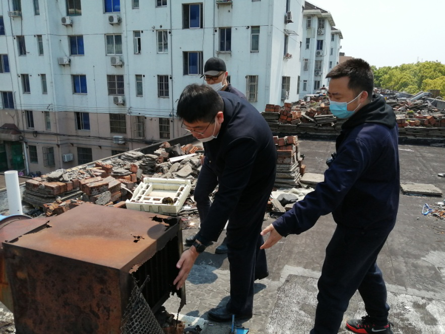 上海市松江區中山街道開展餐飲油煙問題突擊整治行動