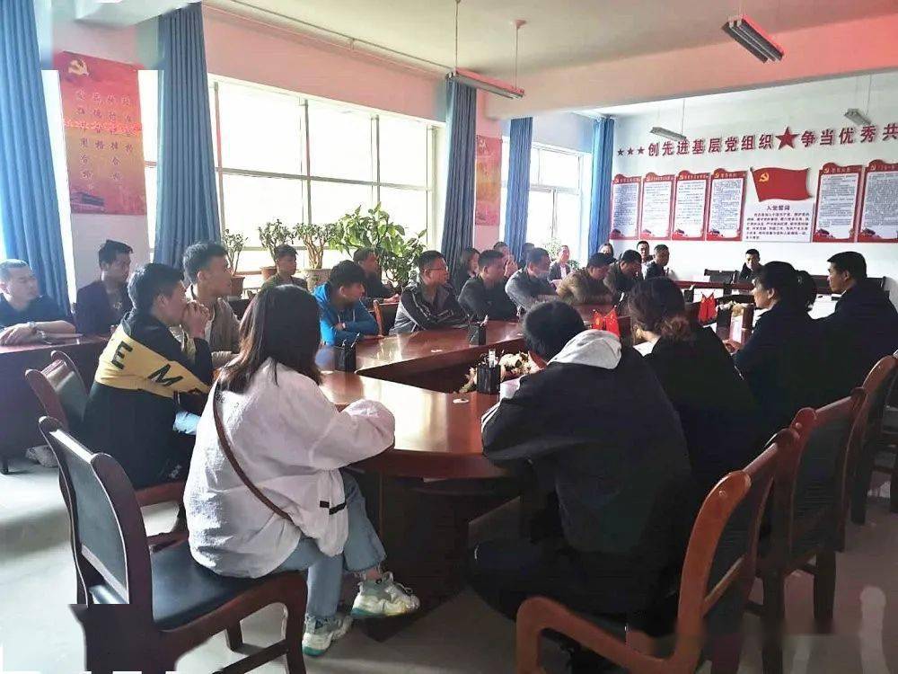 岷陽鎮市場監管所召開餐飲業油煙治理行政約談會